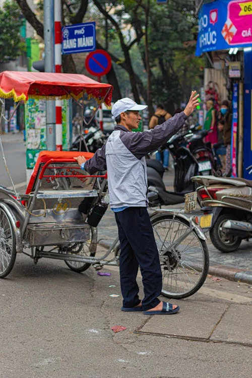 Getting Around Vietnam: A Comprehensive Guide for 2024-2025